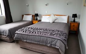Coronation Park Motels
